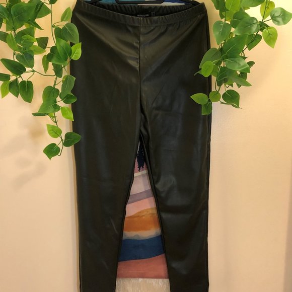 PLT Split Hem Pant - Picture 1 of 3